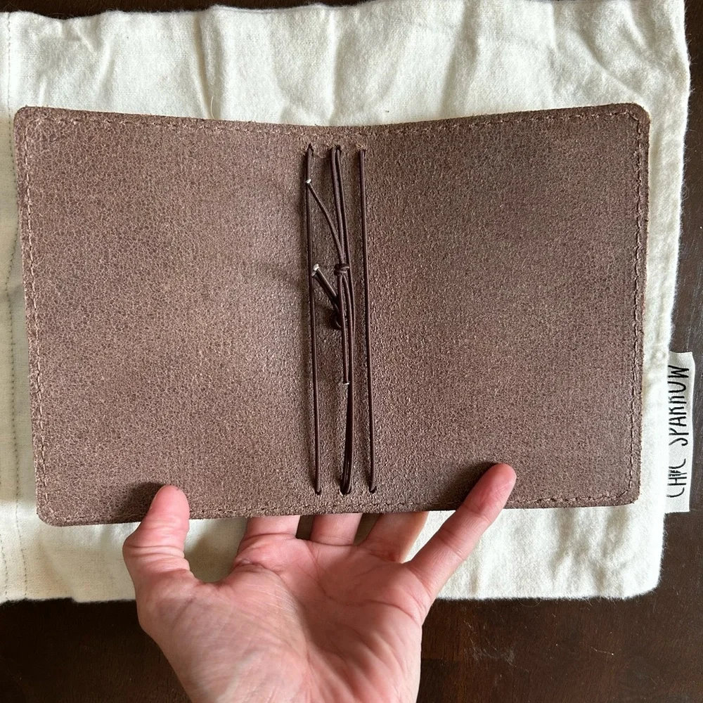 RARE Chic Sparrow Classic Dark Brown Maverick Passport - brand new!